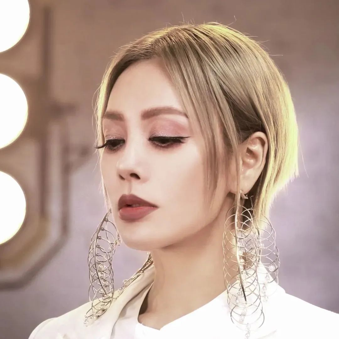 当少女感败给姐系审美,超A酷飒妆容等你解锁!