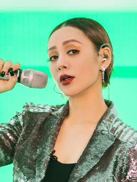 当少女感败给姐系审美,超A酷飒妆容等你解锁!
