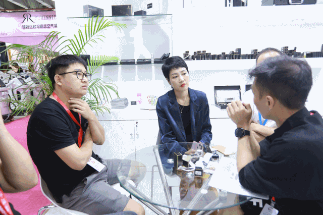 广州美博会 | 昕御型色燃爆展区,勇夺C位!