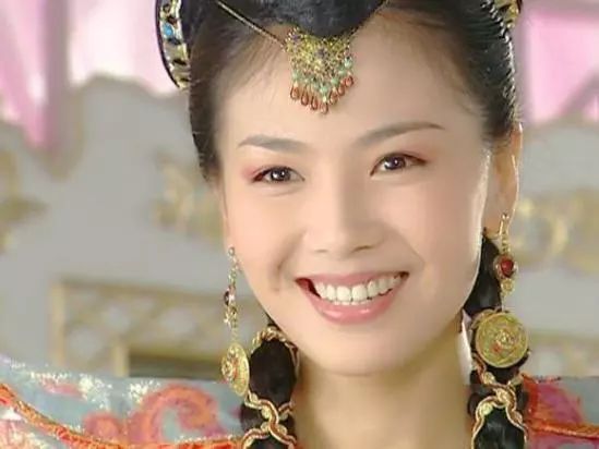 干货| 高颧骨、太阳穴凹?3款眉形拯救脸型!