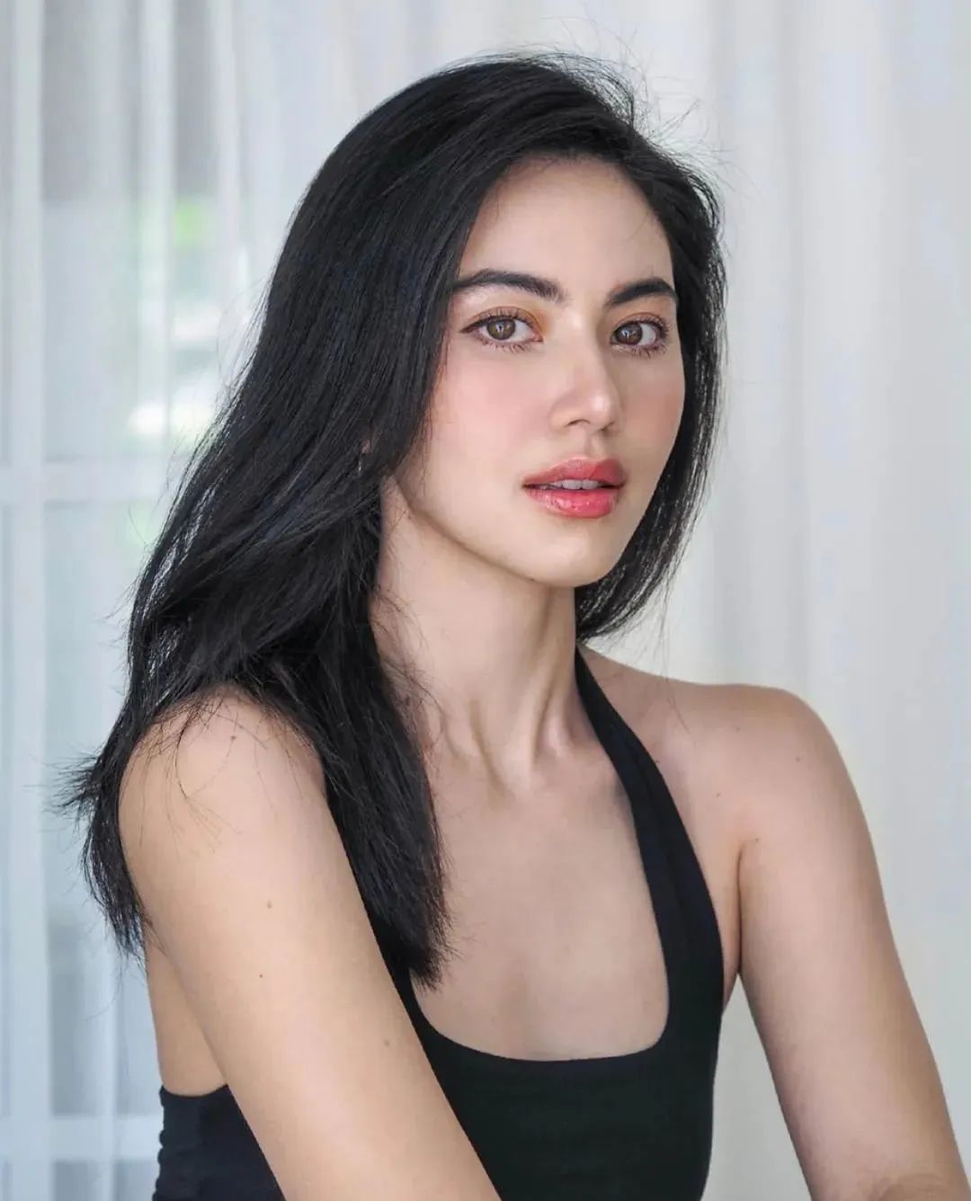 新春焕新颜,淡颜系美女vs浓颜系美女,如何实现颜值最大化?
