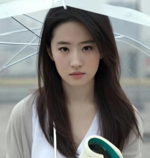 新春焕新颜,淡颜系美女vs浓颜系美女,如何实现颜值最大化?