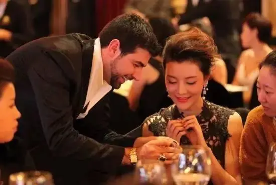 BEL半永久技术半永久:你纹的不是眉眼唇,是1095天的妆!